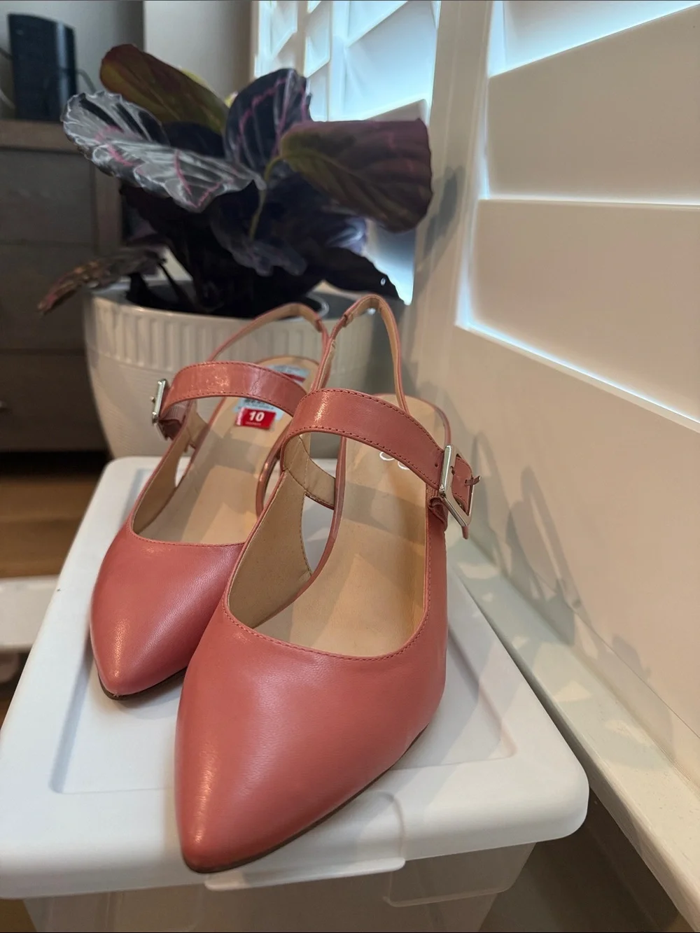 Franco Sarto Pink leather Slingback Pointed-Toe Low Block Heels